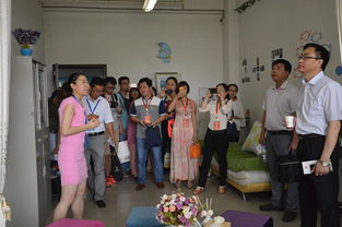 河南省教育廳領(lǐng)導(dǎo)及全省各高校心理健康教育咨詢中心主任蒞臨我院 1 8 成長加油站參觀交流